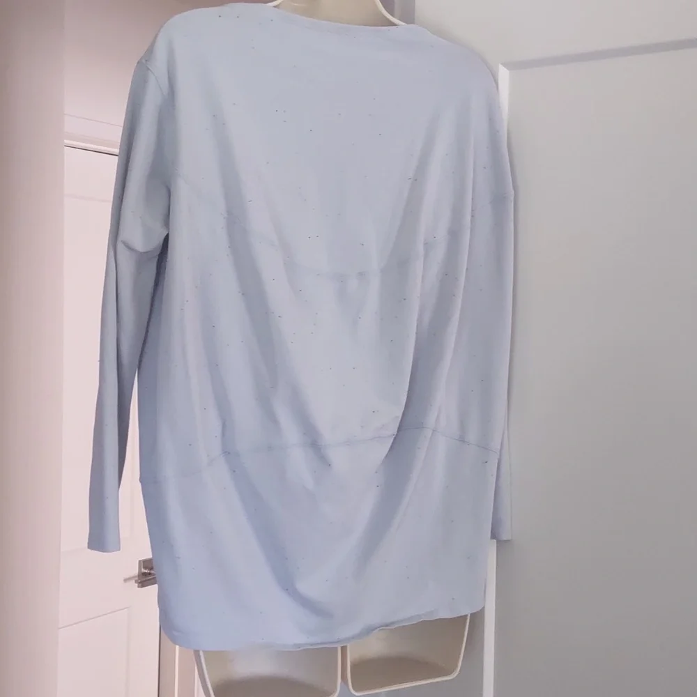 lululemon Light Blue Speckled 3/4 Sleeve Tee - Picture 8 of 8